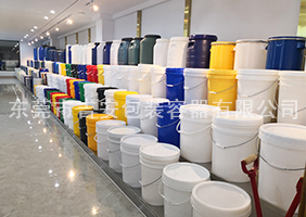 美鲍喷水吉安容器一楼涂料桶、机油桶展区